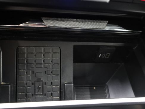 Used 2023 Ford F350 Lariat w/ FX4 Off-Road Package AWD/4WD image 43