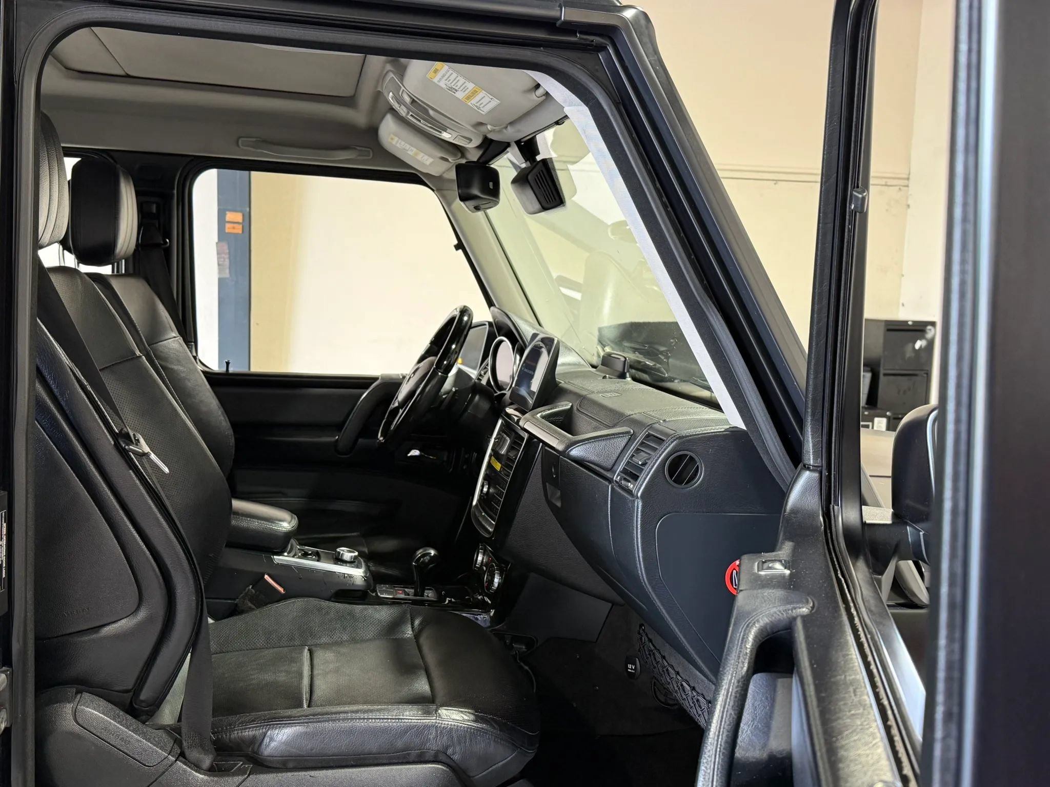 Used 2017 Mercedes-Benz G 550 image 16