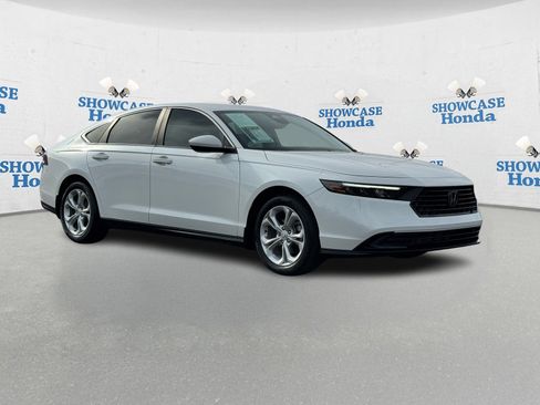 Used 2023 Honda Accord LX image 9