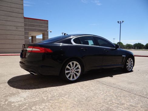 Used 2015 Jaguar XF Portfolio image 3