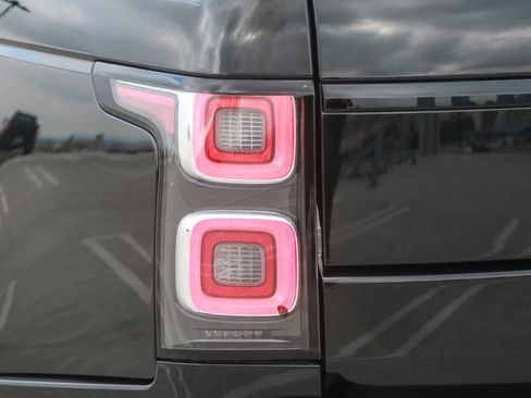 Used 2021 Land Rover Range Rover SV Autobiography Dynamic image 10