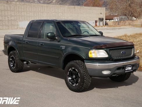 Used 2001 Ford F150 Lariat image 2