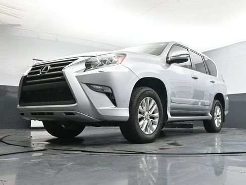 Used 2019 Lexus GX 460 Premium w/ Premium Package AWD/4WD image 20