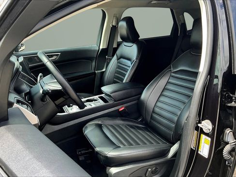 Used 2023 Ford Edge SEL w/ Convenience Package image 16