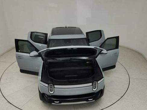 Used 2022 Rivian R1T Adventure AWD/4WD image 30