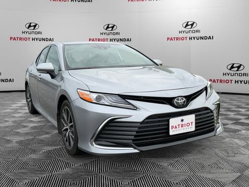 Used 2024 Toyota Camry XLE w/ Cold Weather Package FWD image 1