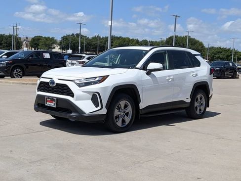 Used 2023 Toyota RAV4 XLE w/ Convenience Package AWD/4WD image 10