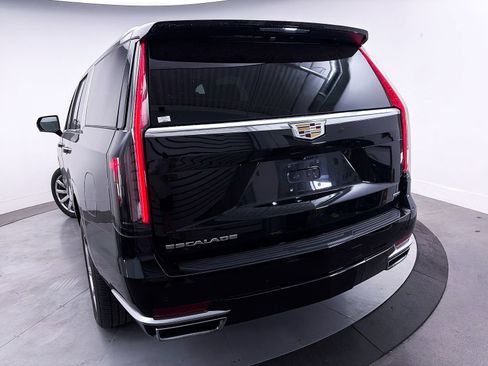 Used 2024 Cadillac Escalade ESV Premium Luxury Platinum AWD/4WD image 12