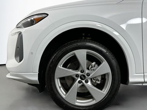 New 2025 Audi Q5 Premium Plus AWD/4WD image 11