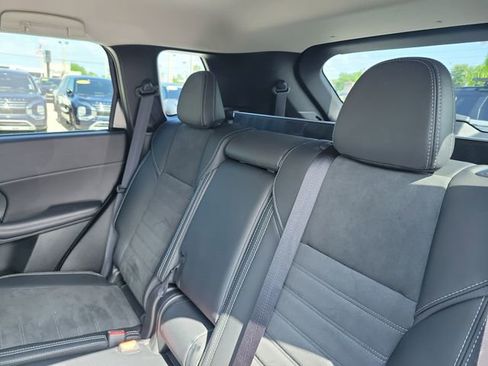 Used 2024 Mitsubishi Outlander SE FWD image 13
