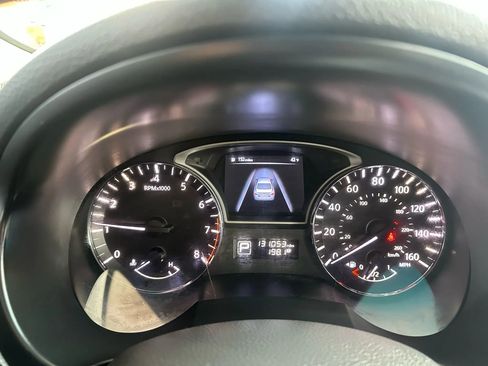 Used 2014 Nissan Altima 2.5 SV w/ Convenience Package image 11