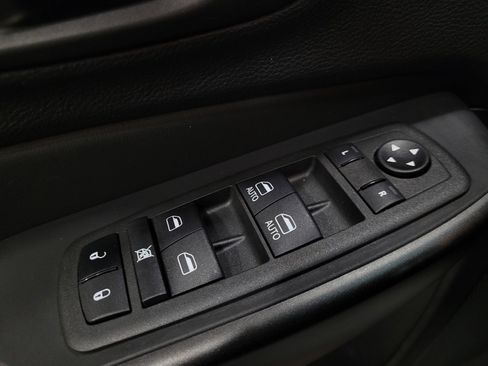 Used 2022 Jeep Cherokee Trailhawk AWD/4WD image 27