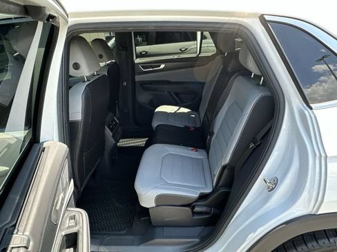 Used 2024 Volkswagen Atlas Cross Sport SEL R-Line AWD/4WD image 23