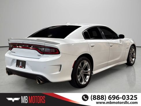 Used 2020 Dodge Charger R/T w/ Navigation & Travel Group RWD image 4