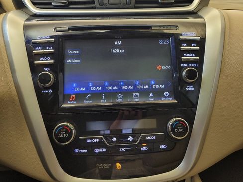 Used 2016 Nissan Murano Platinum w/ Platinum Technology Package FWD image 25