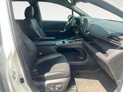 Used 2022 Toyota Sienna XSE w/ XSE Plus Package FWD image 15