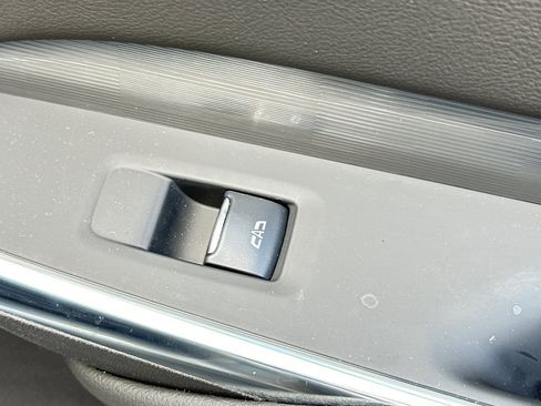 Used 2024 Cadillac XT4 Premium Luxury image 20