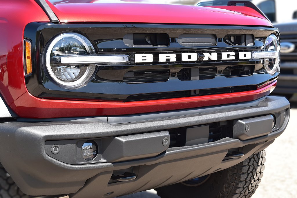 New 2026 Ford Bronco Outer Banks w/ Sasquatch Package AWD/4WD image 5