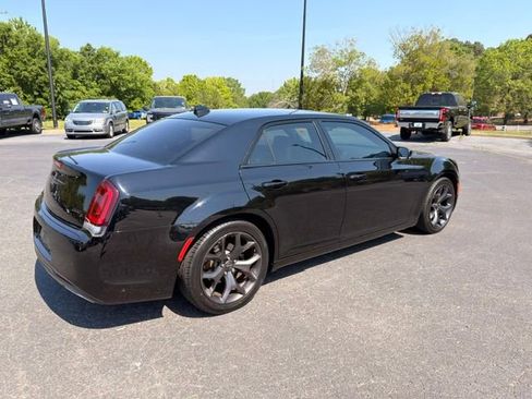 Used 2021 Chrysler 300 S RWD image 17