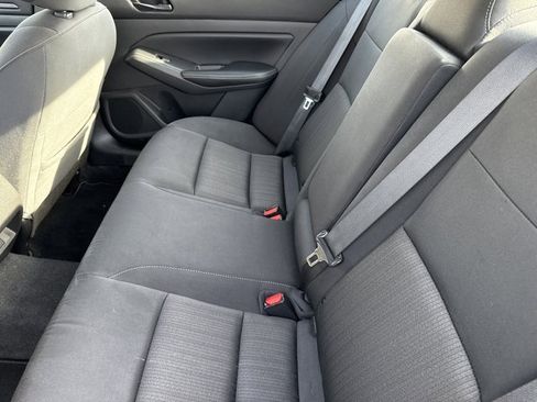 Used 2024 Nissan Altima 2.5 SV image 16