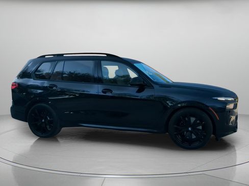 Used 2025 BMW X7 M60i AWD/4WD image 34