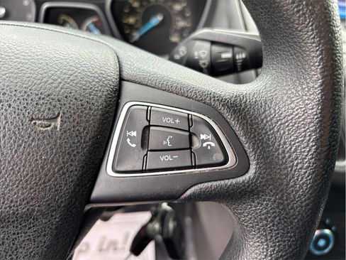 Used 2016 Ford Focus SE w/ SE Power Seat Package image 21