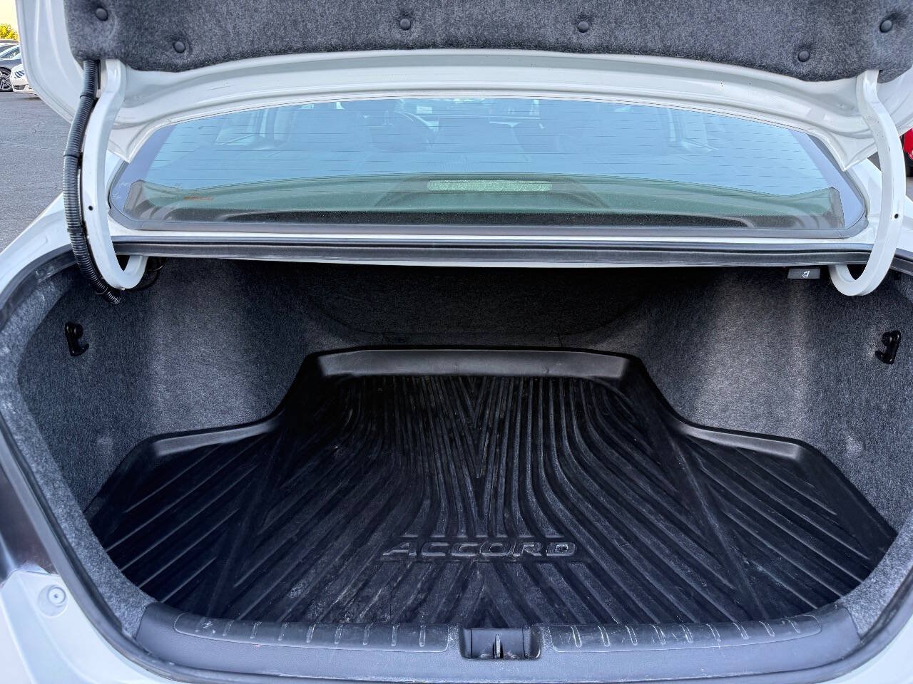 Used 2019 Honda Accord LX image 16