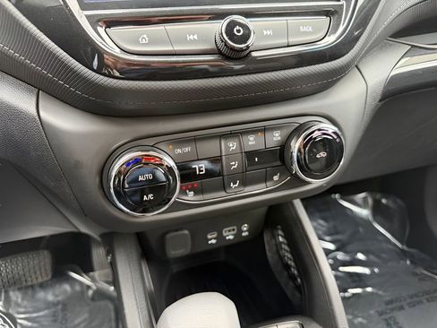 Used 2023 Chevrolet TrailBlazer LT w/ Convenience Package image 25