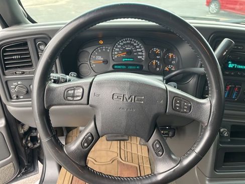 Used 2005 GMC Sierra 1500 SLE w/ Off-Road Package image 18