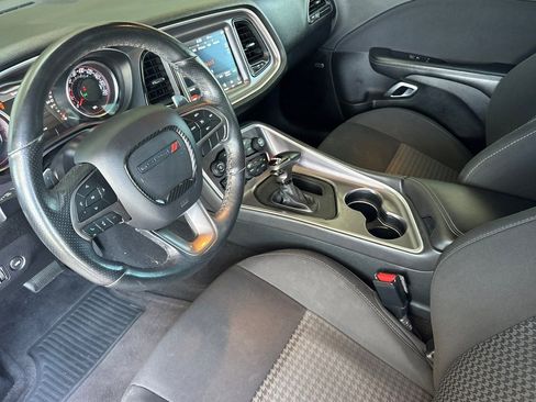Used 2019 Dodge Challenger R/T Scat Pack w/ Scat Pack Stripe RWD image 10