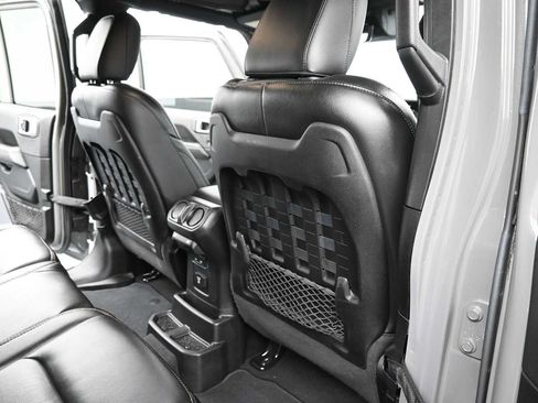 Used 2021 Jeep Wrangler Unlimited Rubicon w/ Dual Top Group AWD/4WD image 15