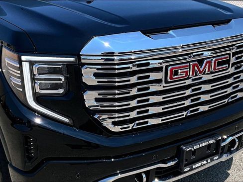 Used 2026 GMC Sierra 1500 Denali w/ Technology Package AWD/4WD image 30