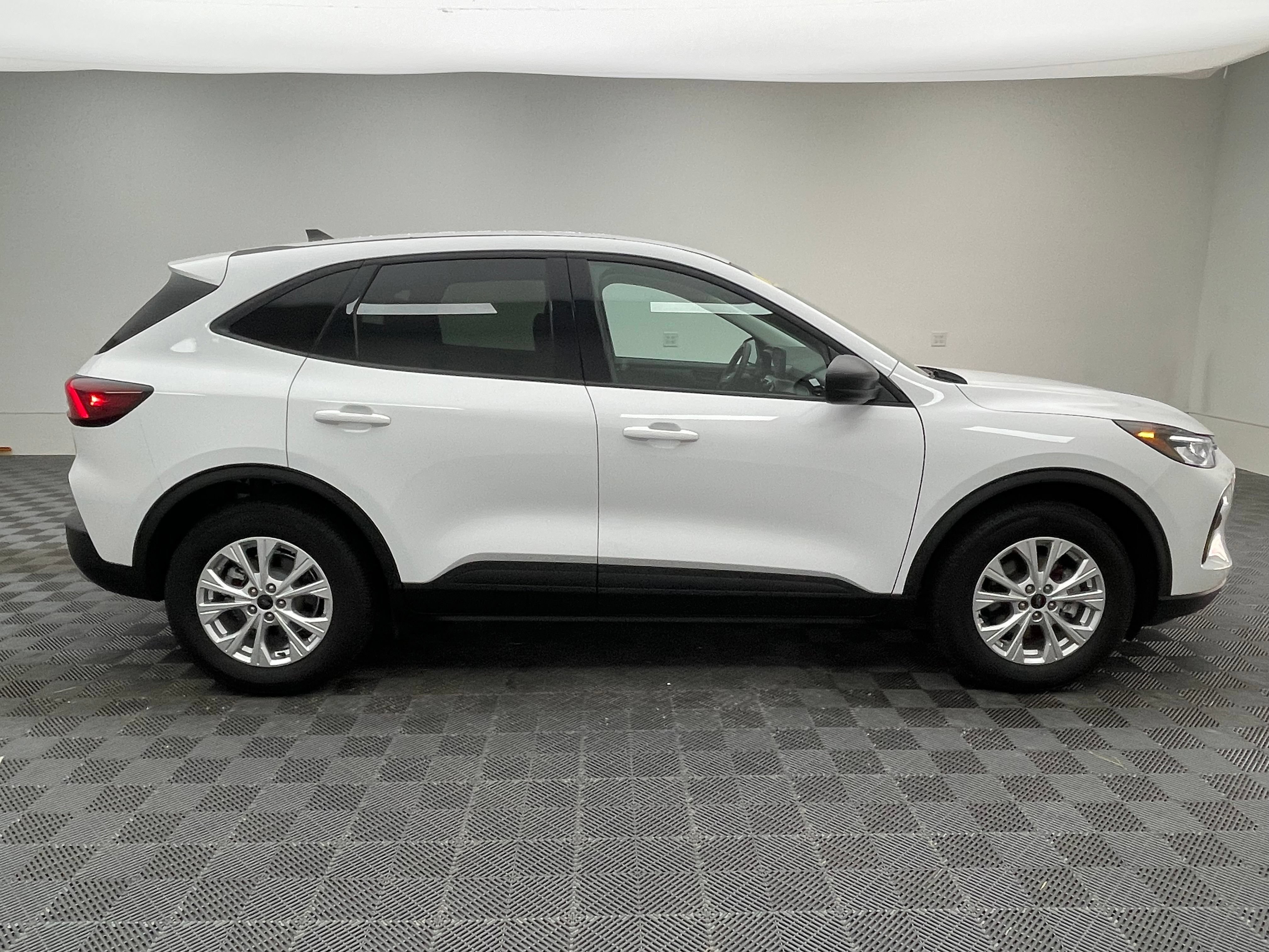 Used 2026 Ford Escape Active FWD image 5