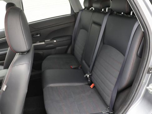 Used 2024 Mitsubishi Outlander Sport 2.0 SE image 11