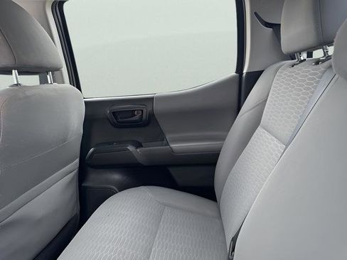 Used 2019 Toyota Tacoma SR w/ SR Convenience Package image 26