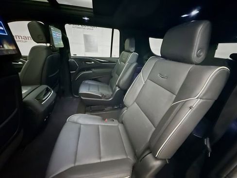 Used 2023 Cadillac Escalade ESV Sport AWD/4WD image 27