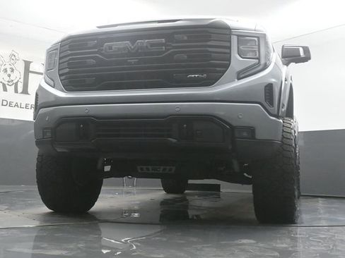 Used 2023 GMC Sierra 1500 AT4 w/ Technology Package AWD/4WD image 54