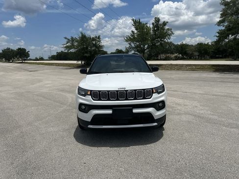 Certified 2024 Jeep Compass Limited AWD/4WD image 17