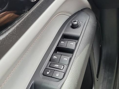 Used 2025 Jeep Compass Limited AWD/4WD image 12