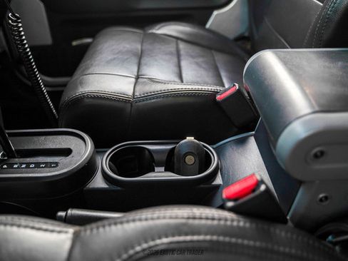 Used 2008 Jeep Wrangler Rubicon w/ Dual Top Group image 41