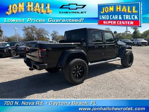 Used 2021 Jeep Gladiator Overland AWD/4WD image 12