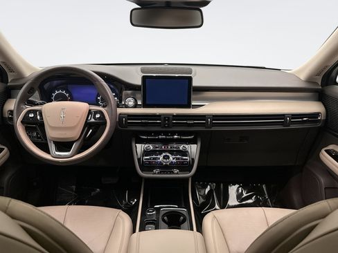 Used 2022 Lincoln Corsair AWD w/ Premium Package image 14