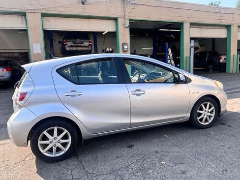 Used 2013 Toyota Prius C Three FWD image 5