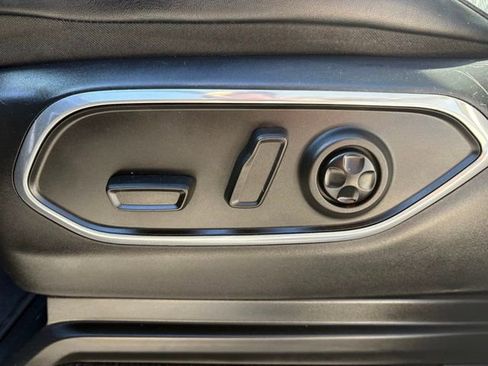 Used 2022 Jeep Wagoneer Series III w/ Premium Group I image 24