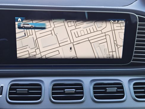 Used 2024 Mercedes-Benz GLS 63 AMG 4MATIC image 17