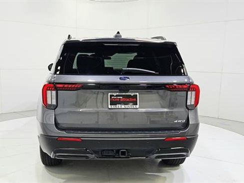 Used 2025 Ford Explorer ST-Line AWD/4WD image 7