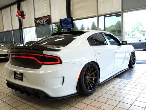 Used 2020 Dodge Charger Scat Pack w/ Plus Group RWD image 15