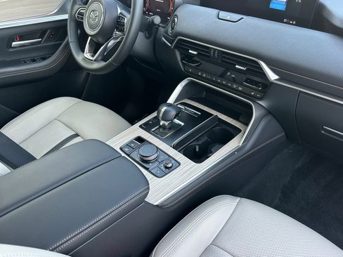 Certified 2025 MAZDA CX-70 3.3 Turbo w/ Premium Package image 16