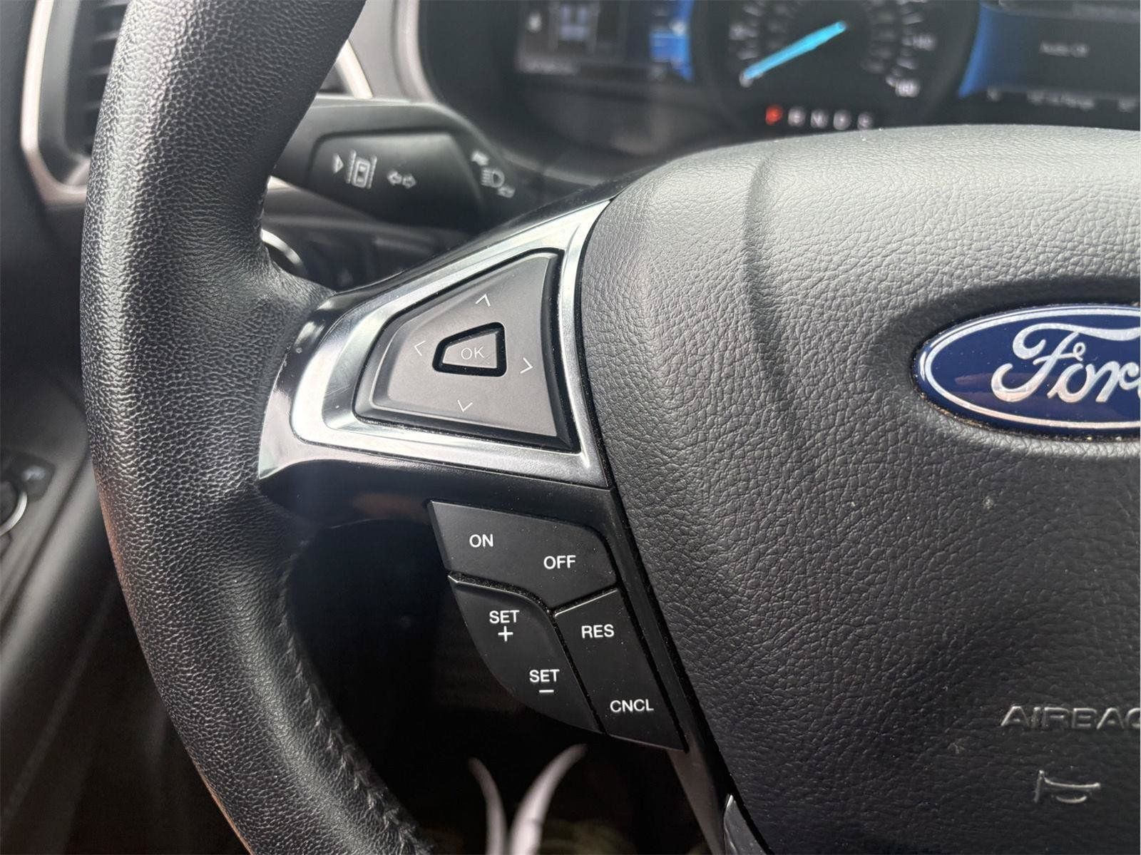 Used 2024 Ford Edge SEL AWD/4WD image 17