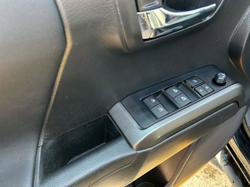 Used 2023 Toyota Tacoma TRD Off-Road w/ Advanced Technology Package image 25